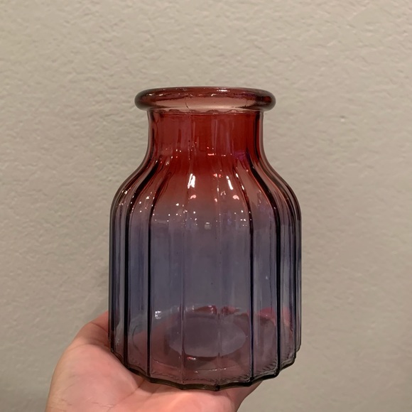 Ombré glass vase (magenta and lavender) - Picture 2 of 4